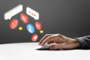 Customer reviews graphich with a hand on mouse